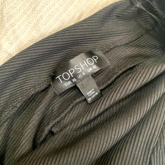 TOPSHOP  Black V Cut Body Suit - Picture 2 of 4